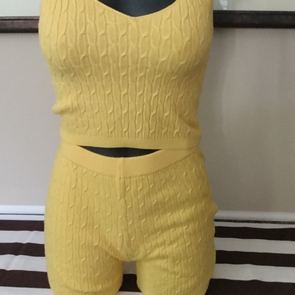 Short set - Picture 2 of 7